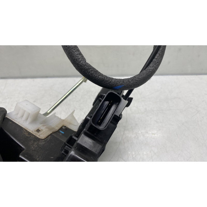 Serrure avant droit HYUNDAI I 20 2 Photo n°4