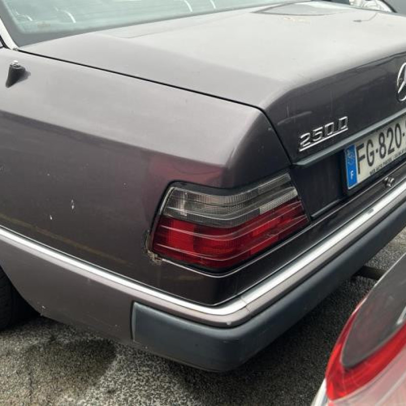 Jante MERCEDES 240 W124 Photo n°9
