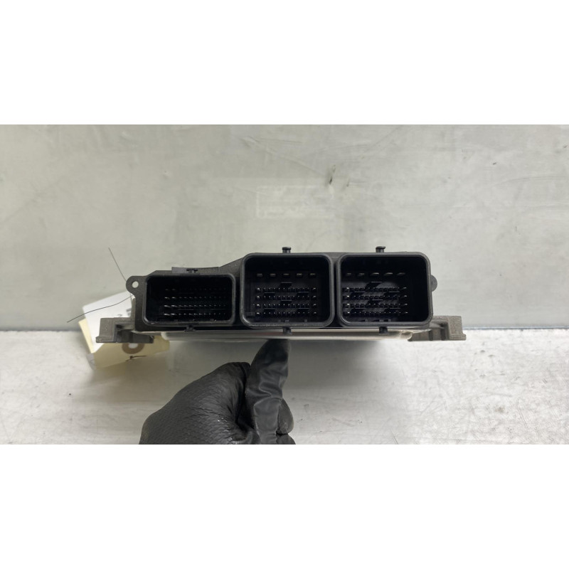 Calculateur moteur PEUGEOT 308 1 Photo n°1