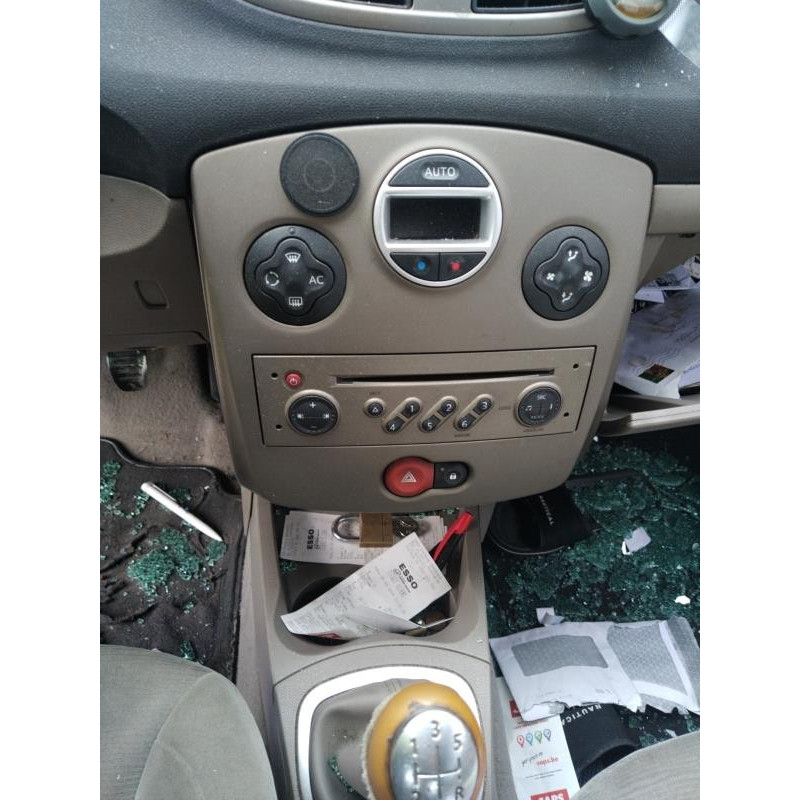 Air bag conducteur RENAULT CLIO 3 Photo n°7
