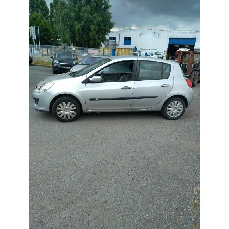Air bag conducteur RENAULT CLIO 3 Photo n°8