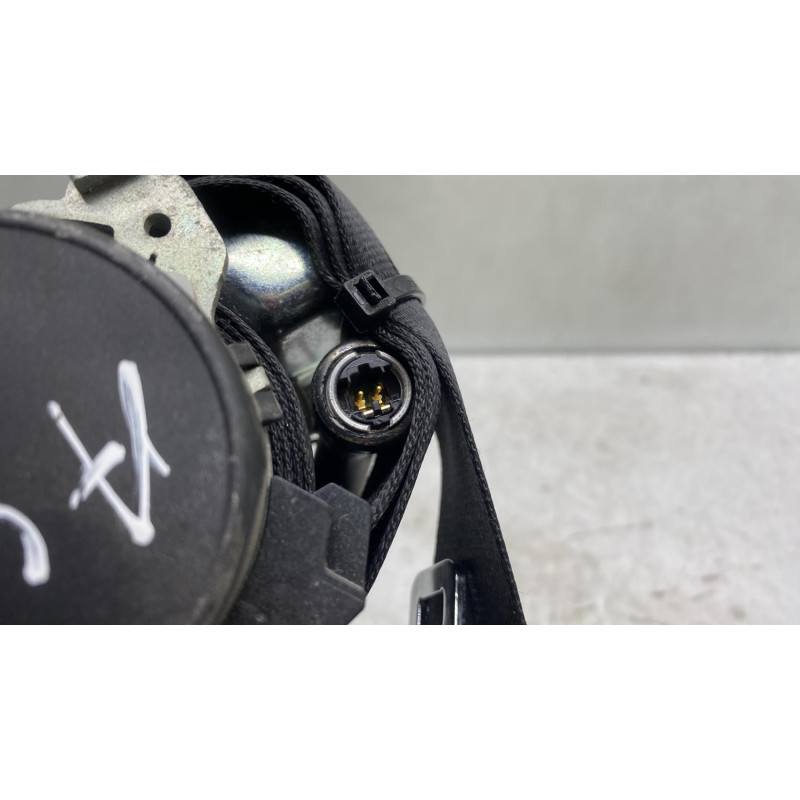 Pretensionneur de ceinture avant droit RENAULT MEGANE 3 Photo n°5
