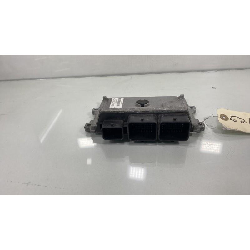 Calculateur moteur PEUGEOT 208 1 Photo n°1