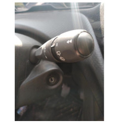 Calculateur moteur PEUGEOT 208 1
