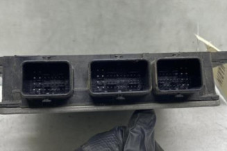 Calculateur moteur RENAULT CLIO 3