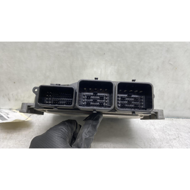 Calculateur moteur PEUGEOT 208 1 Photo n°3