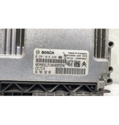 Calculateur moteur PEUGEOT 208 1