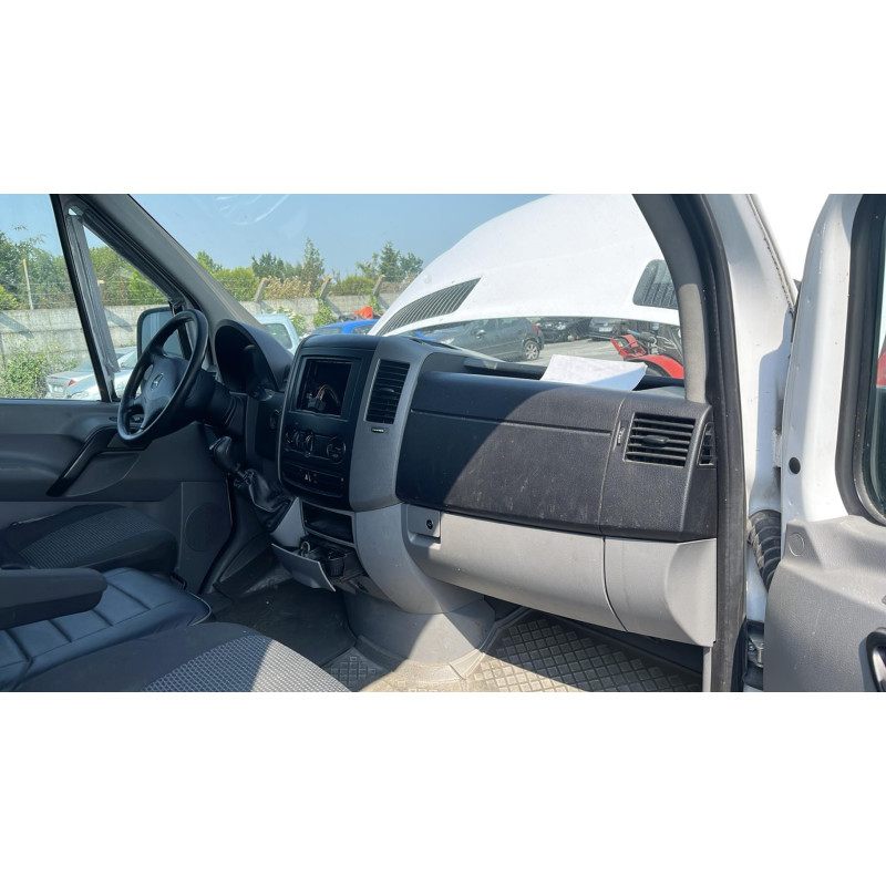 Serrure avant gauche MERCEDES SPRINTER 2 Photo n°10