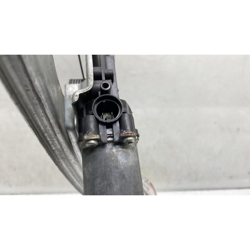 Leve vitre electrique arriere droit RENAULT CLIO 3 Photo n°4