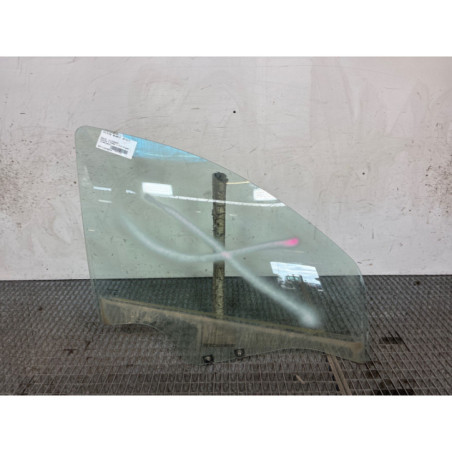 Vitre avant droit DACIA DUSTER 1