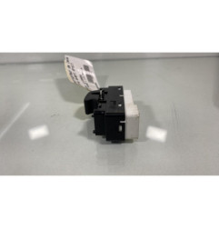 Interrupteur de leve vitre avant droit MAZDA 3 2