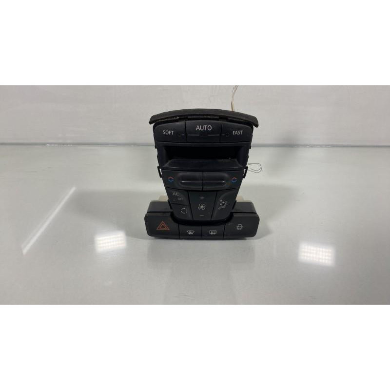 Bouton de warning RENAULT LAGUNA 3 Photo n°3