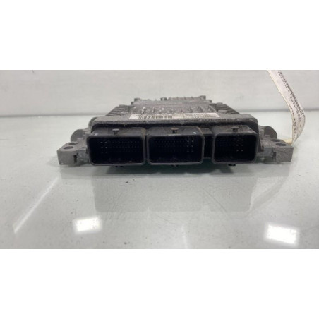 Calculateur moteur RENAULT LAGUNA 3