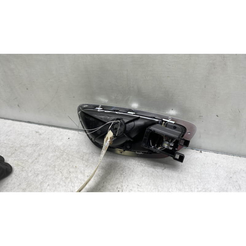 Poignee interieur arriere gauche RENAULT SCENIC 4 Photo n°3