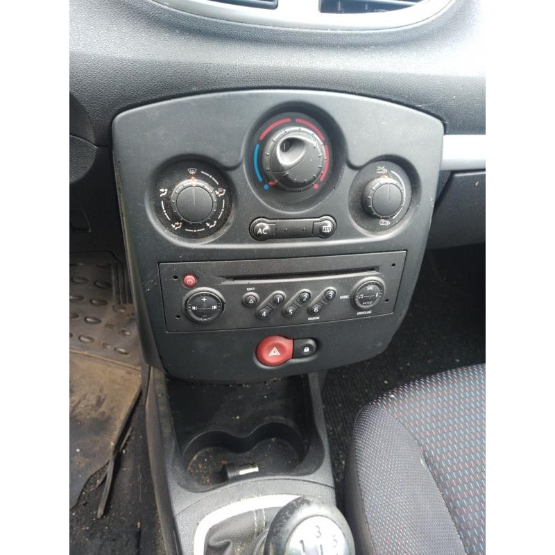 Pretensionneur de ceinture arriere droit RENAULT CLIO 3 Photo n°13