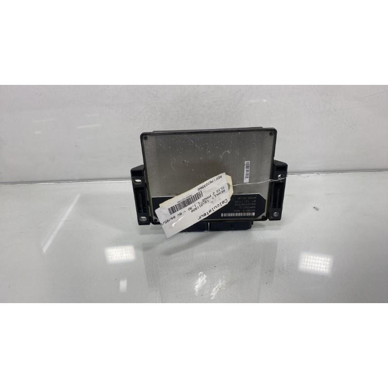 Calculateur moteur RENAULT CLIO 2 Photo n°3