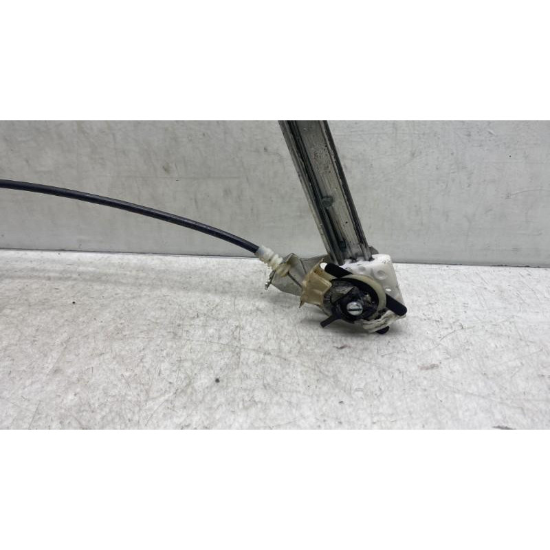 Leve vitre electrique avant droit RENAULT LAGUNA 2 Photo n°5