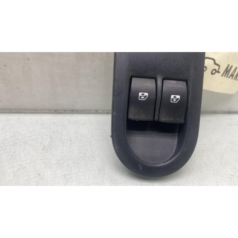 Interrupteur de leve vitre avant gauche RENAULT SCENIC 2 Photo n°3