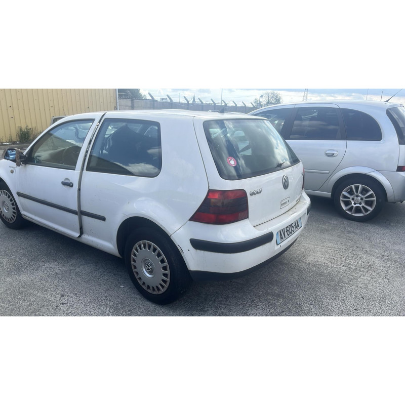 Pare choc arriere VOLKSWAGEN GOLF 4 Photo n°13