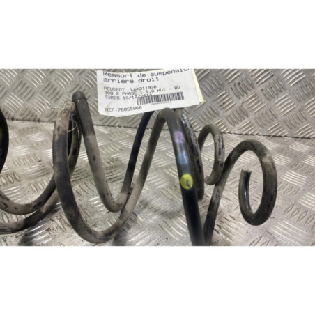 Ressort de suspension arriere droit PEUGEOT 308 2 Photo n°1