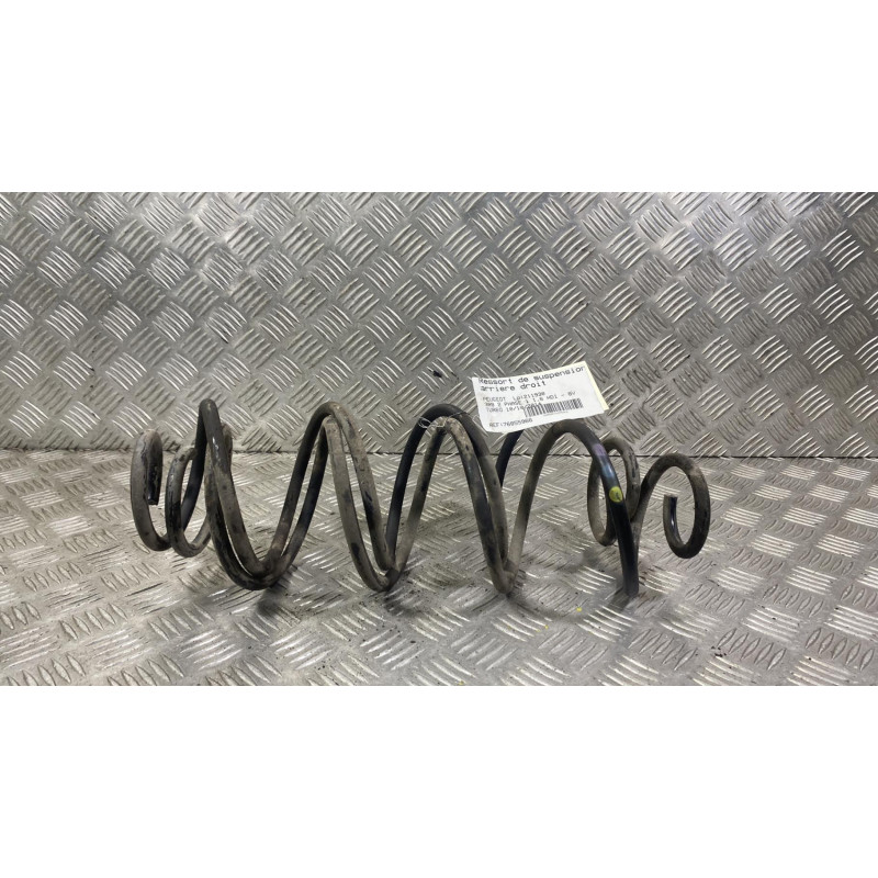 Ressort de suspension arriere droit PEUGEOT 308 2 Photo n°2