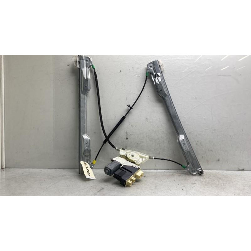 Leve vitre electrique avant gauche CITROEN C5 1 Photo n°7