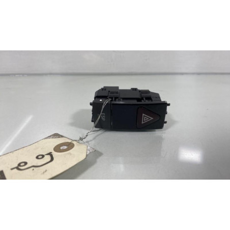 Bouton de warning MERCEDES CLASSE C 204