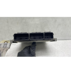 Calculateur moteur RENAULT CLIO 4