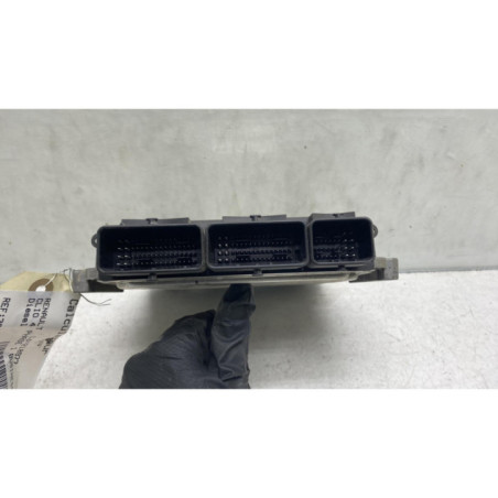 Calculateur moteur RENAULT CLIO 4