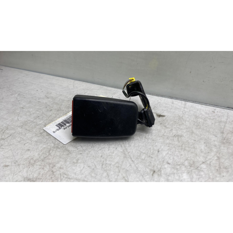 Attache ceinture arriere gauche MERCEDES CLASSE C 204 Photo n°2