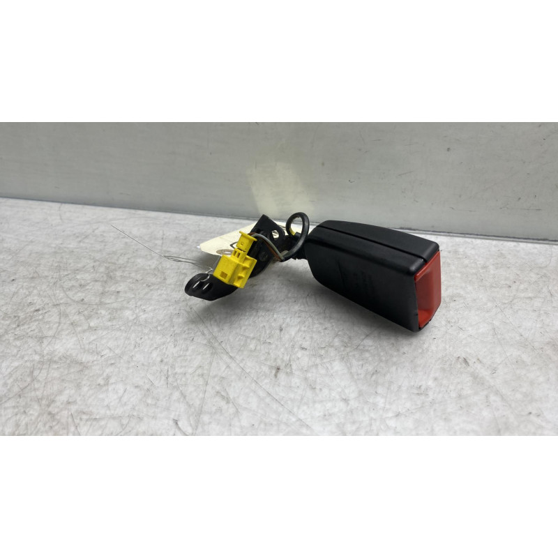Attache ceinture arriere gauche MERCEDES CLASSE C 204 Photo n°3