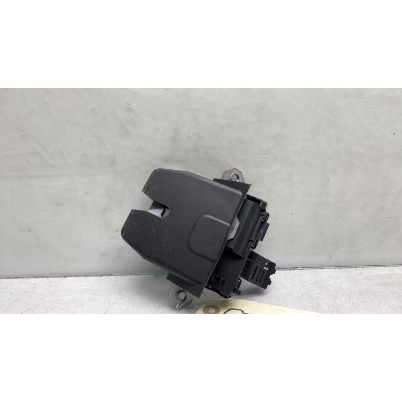 Serrure de coffre FORD FOCUS 2 Photo n°1