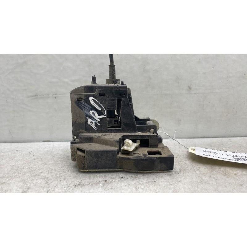 Serrure arriere droit RENAULT SCENIC 1 Photo n°3