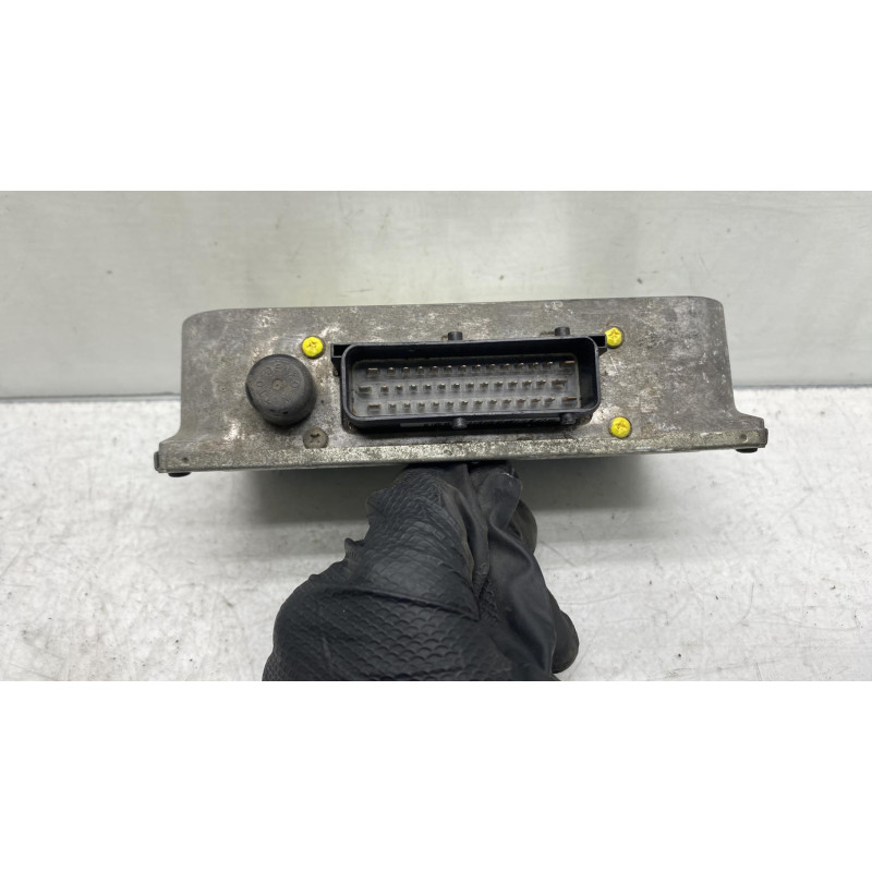 Calculateur moteur RENAULT ESPACE 4 Photo n°1