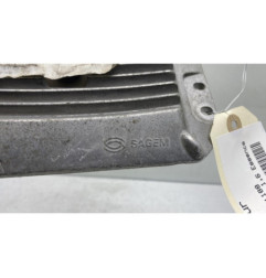 Calculateur moteur RENAULT MEGANE 2