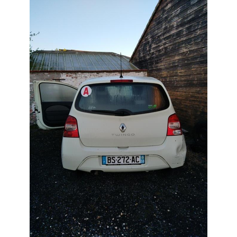 Calculateur moteur RENAULT TWINGO 2 Photo n°11
