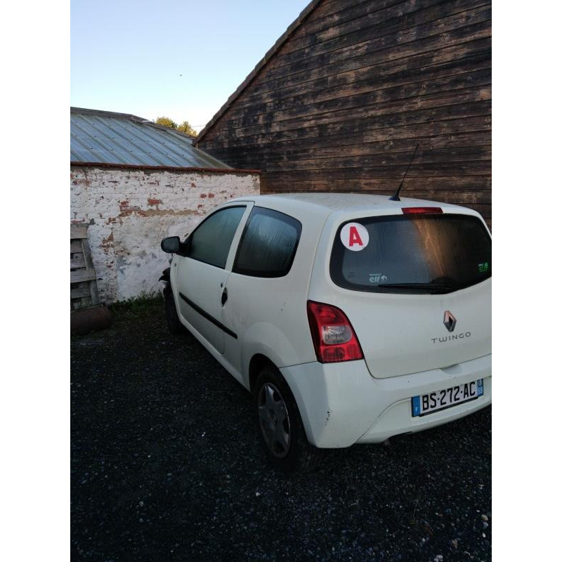 Calculateur moteur RENAULT TWINGO 2 Photo n°12