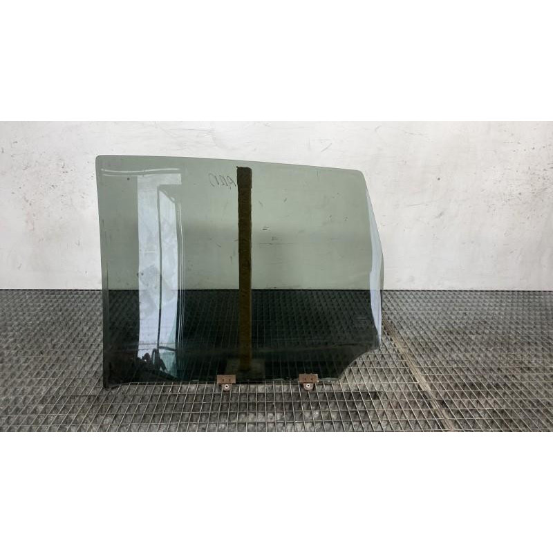 Vitre arriere droit NISSAN NOTE 1 Photo n°7
