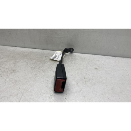 Attache ceinture avant droit VOLKSWAGEN TOURAN 1