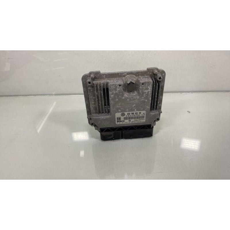 Calculateur moteur VOLKSWAGEN TOURAN 1 Photo n°3