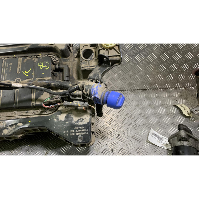 Reservoir AdBlue PEUGEOT 3008 2 Photo n°4