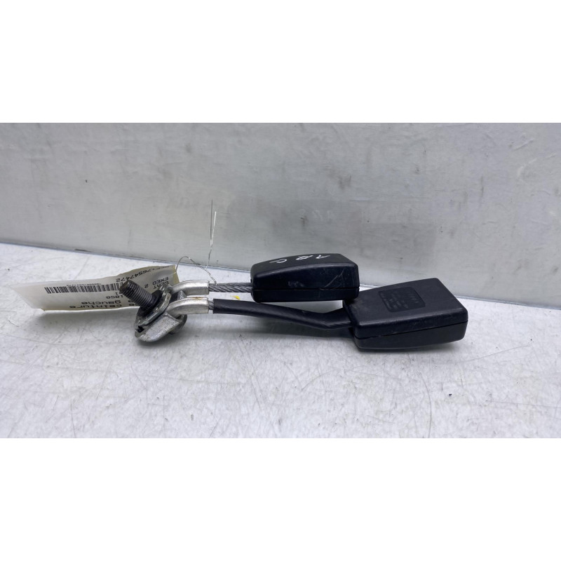 Attache ceinture arriere gauche SEAT EXEO Photo n°1