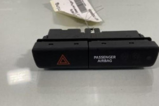 Bouton de warning SUZUKI IGNIS 3 Photo n°1