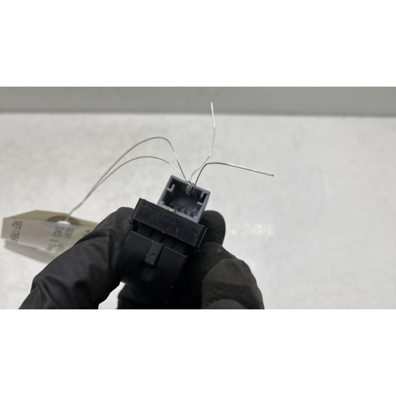 Interrupteur de leve vitre avant droit SEAT EXEO Photo n°1