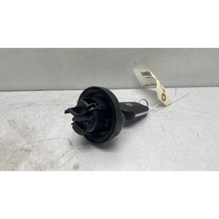 Bouchon de carburant PEUGEOT 2008 1 Photo n°1