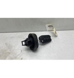 Bouchon de carburant PEUGEOT 2008 1