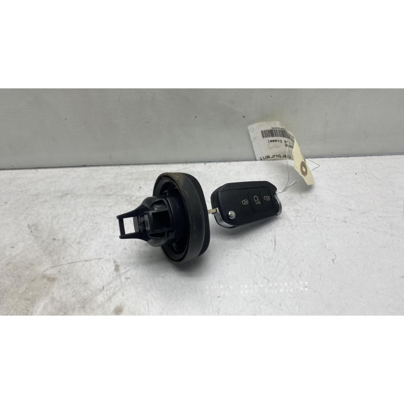 Bouchon de carburant PEUGEOT 2008 1 Photo n°2