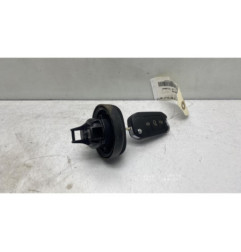 Bouchon de carburant PEUGEOT 2008 1