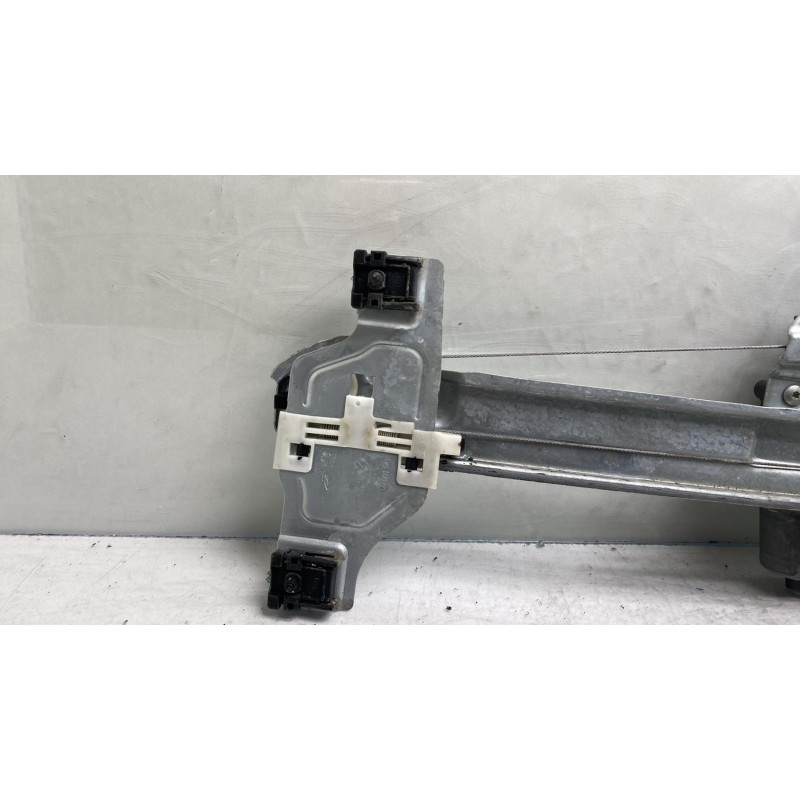 Leve vitre electrique avant droit PEUGEOT 2008 1 Photo n°6