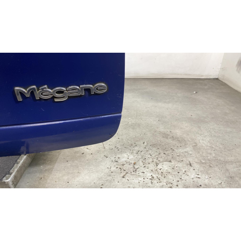 Malle/Hayon arriere RENAULT MEGANE 1 Photo n°12
